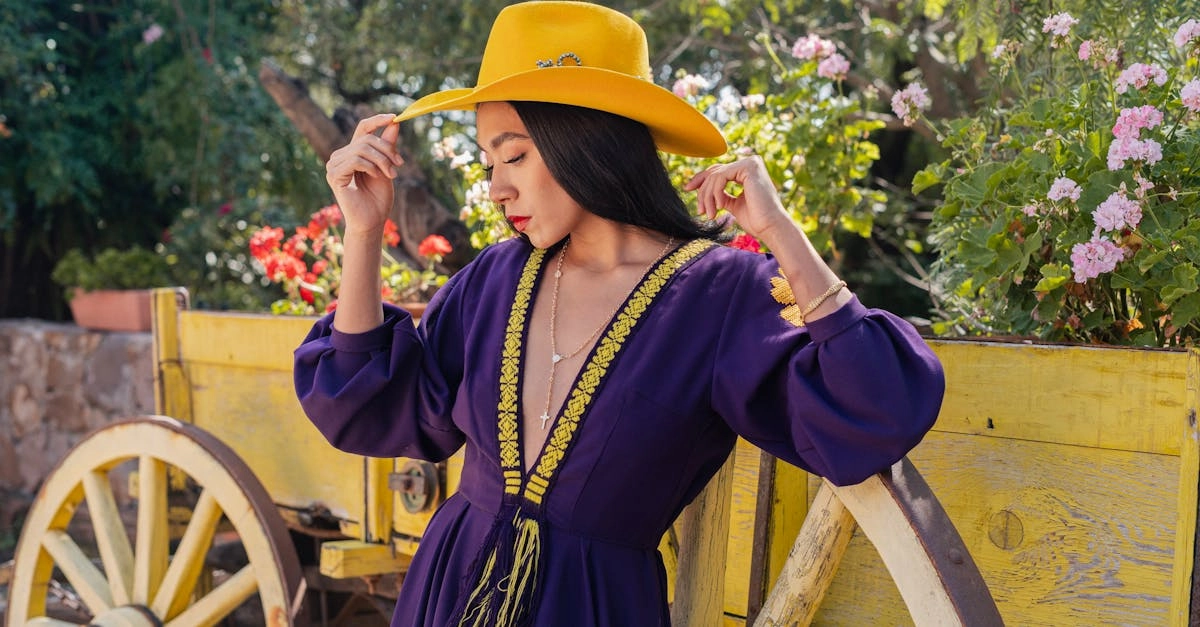 Цветовая рулетка для выбора оттенков в вышивке и текстильном творчестве