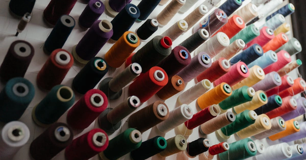 Яркая вышивка крестиком с candy-мотивами в сладких тонах